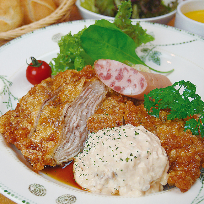 調理例：ローススライスを重ねてチキン南蛮風に！